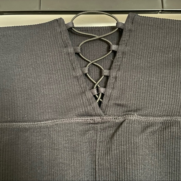 Fabletics High-Waisted Seamless Rib Leggings - Picture 3 of 3